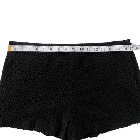 Banana Republic Shorts Eyelet Lace Dressy Black 12 Style 404156-00 - Picture 12 of 15